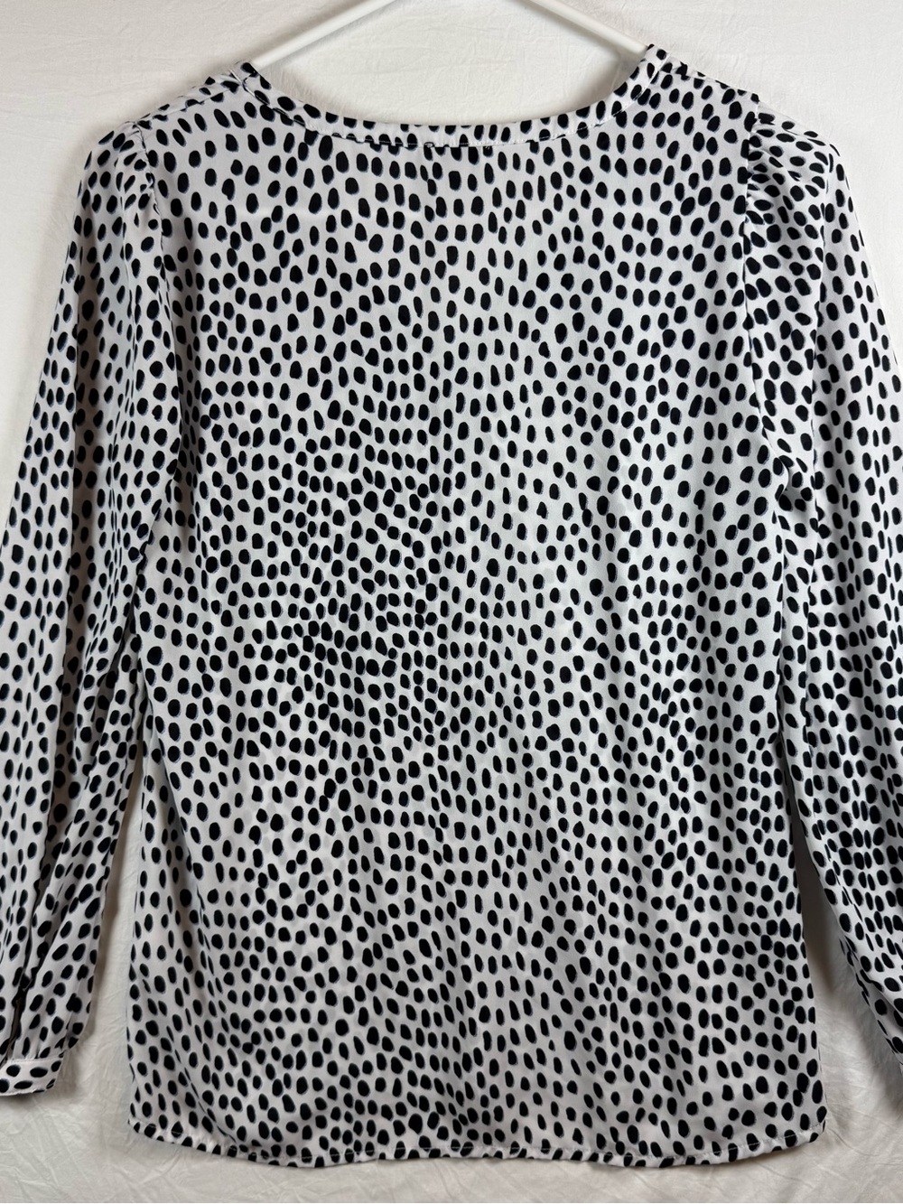 J.Crew Black White Polka Dot V-Neck Blouse Long Sleeve Size 00 - Picture 2 of 7